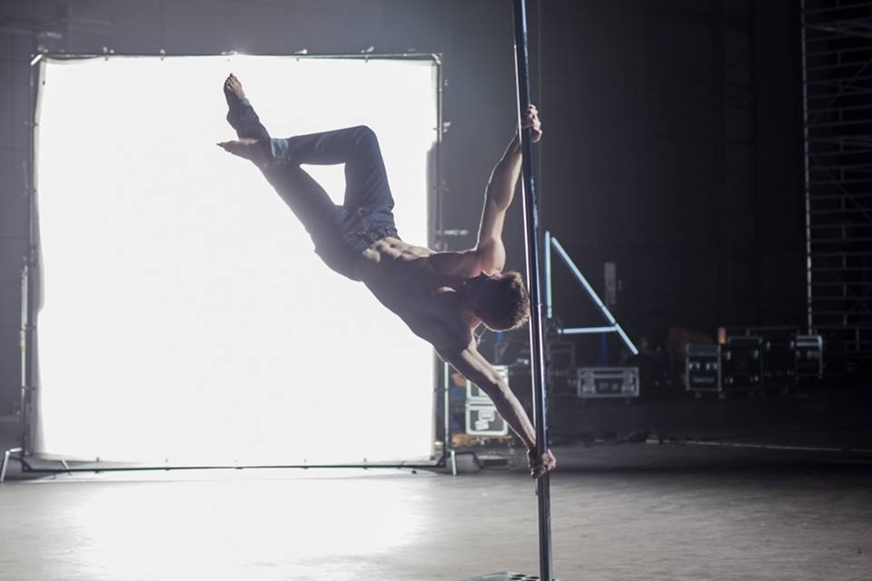 Fot. fanpage Łukasz Świrk - Człowiek Flaga