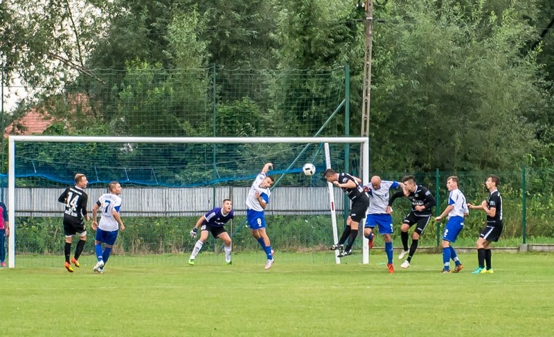 Zdjęcie z mecz Iskry z Hutnikiem (6.08)