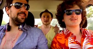 screen z teledysku YouTube.com