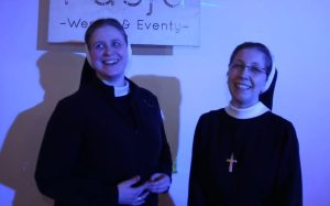 Fot. kadr z filmu na Facebook/WeselePasja