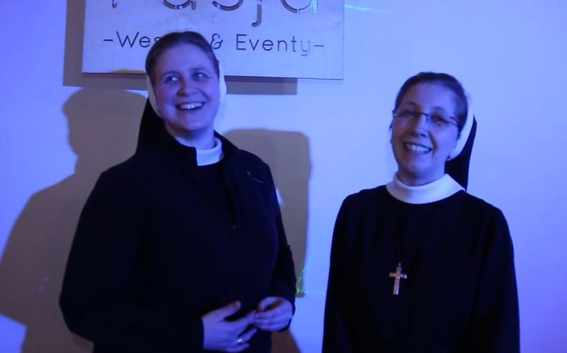 Fot. kadr z filmu na Facebook/WeselePasja