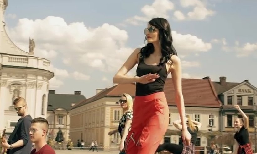Fot. kadr z teledysku na YouTube
