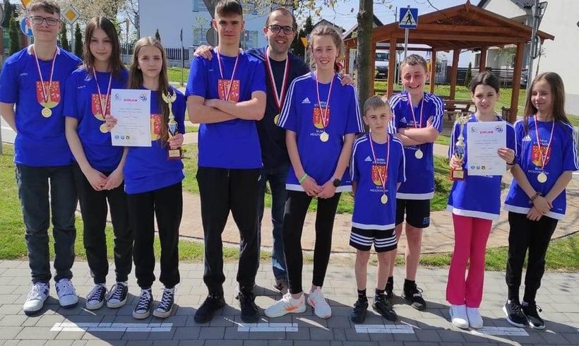 Fot. Społeczność szkolna ZSP w Stroniu