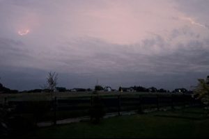 Fot. Pioruny widziane z miejscowości Chocznia