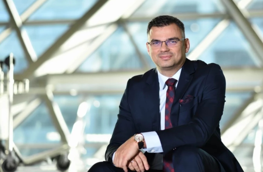 mat. pras. Kraków Airport