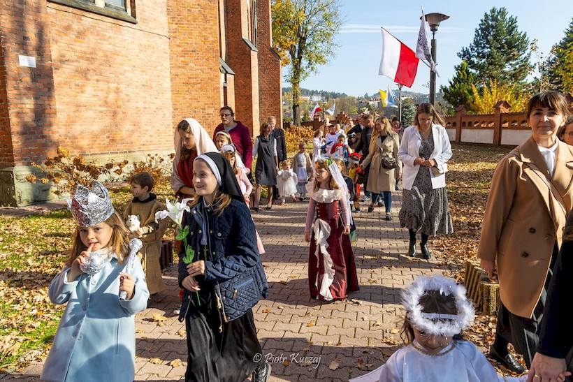 fot. Parafia św. Marii Magdaleny w Rabce-Zdroju, Sanktuarium Matki Bożej Pani Myślenickiej Biuro Prasowe Archidiecezji Krakowskiej